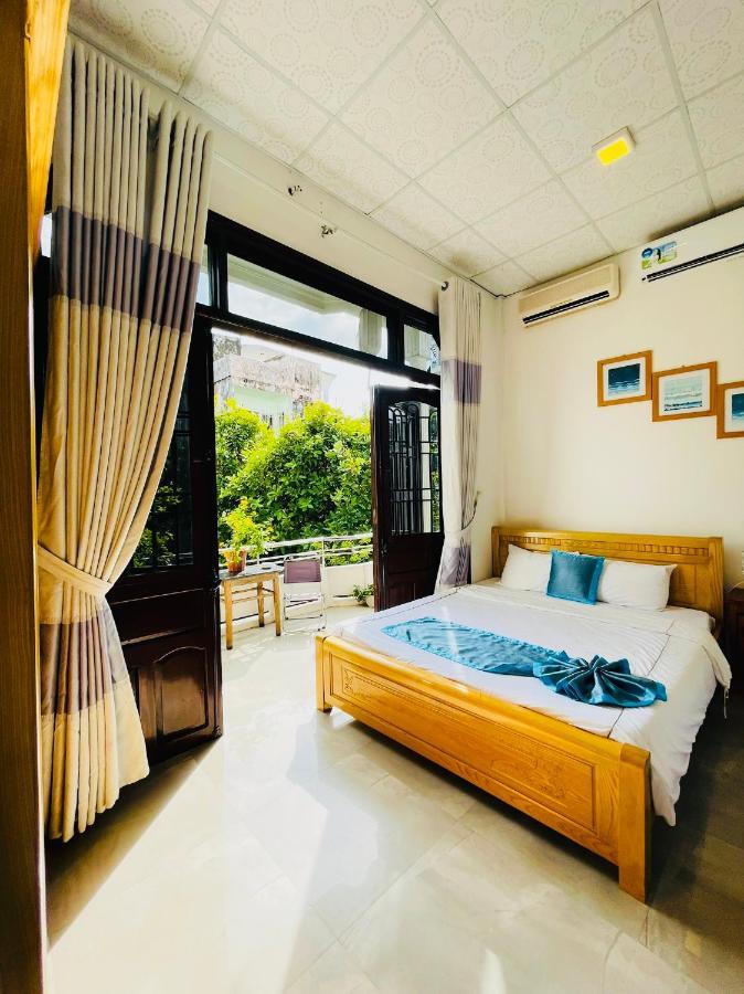 Shark Hostel Hue Exterior photo